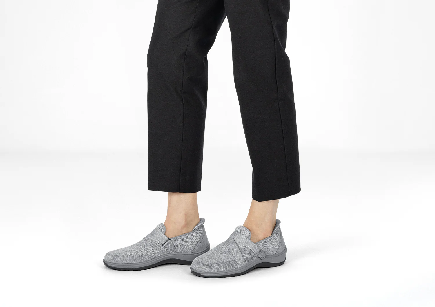 Amalya - Gray - Image 13
